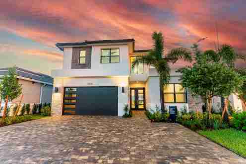 Charming Akel Homes in Avenir Palm Beach Gardens