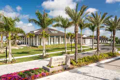DiVosta Builders at Avenir: Luxury Homes