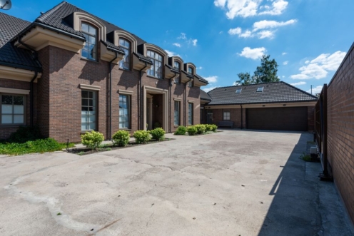 Comparing Panther National and Coral Isles by Kenco: Price,