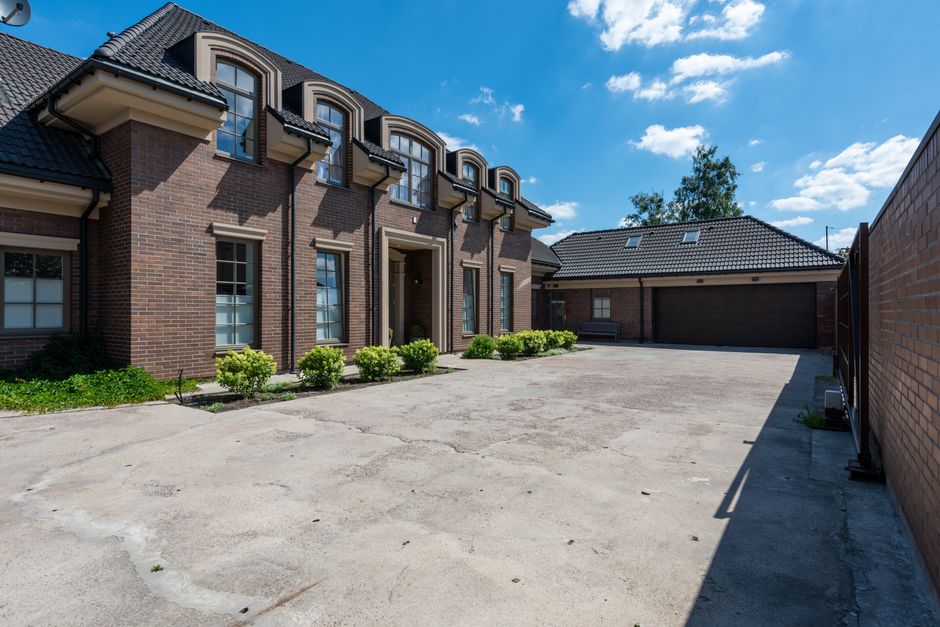 Comparing Panther National and Coral Isles by Kenco: Price,